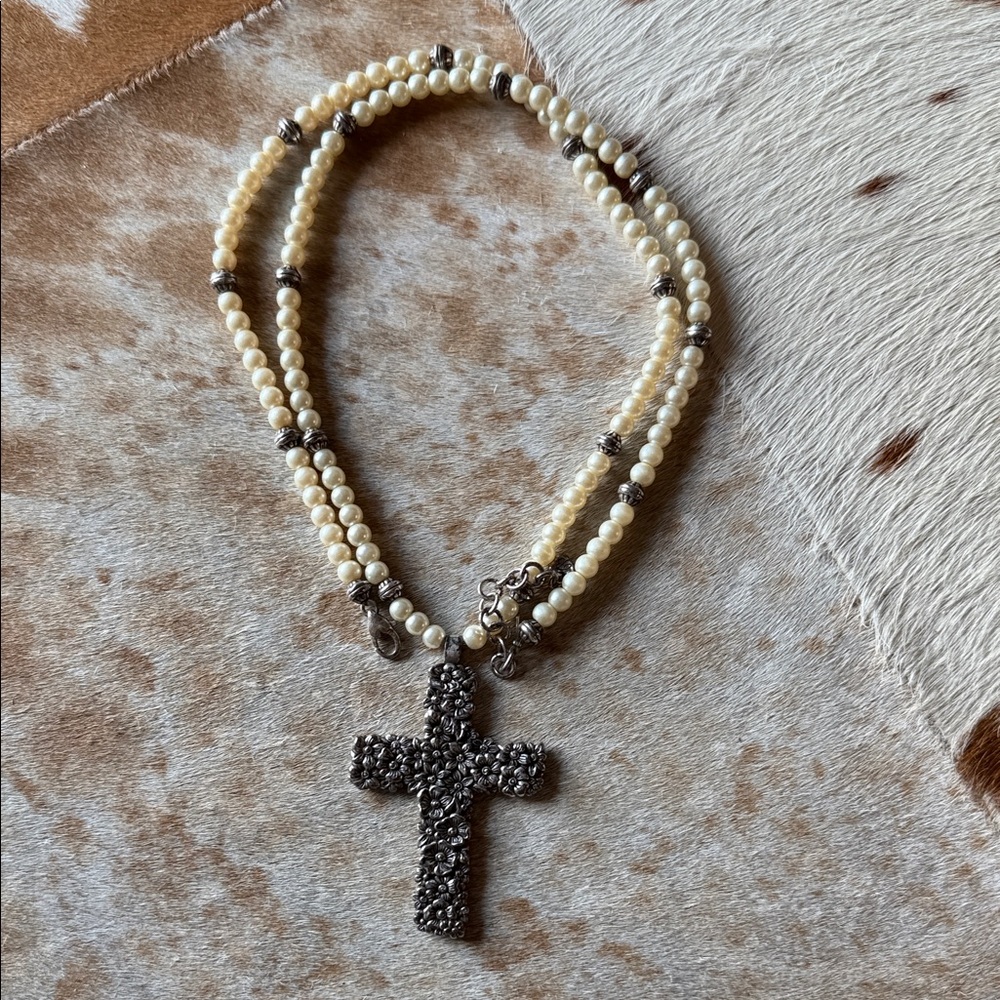 Elegant Pearl and Silver Cross Necklace